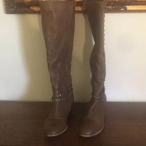 Elegant Tan Heeled Women's Boots